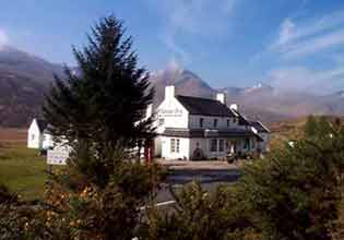 The Cluanie Inn's surroundings